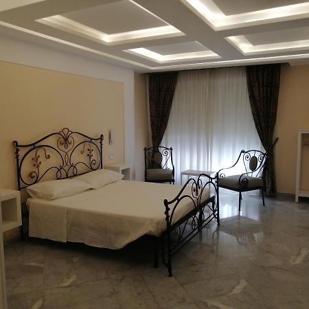 Отель Federico 70 Zaffiro Luxury Палермо Экстерьер фото